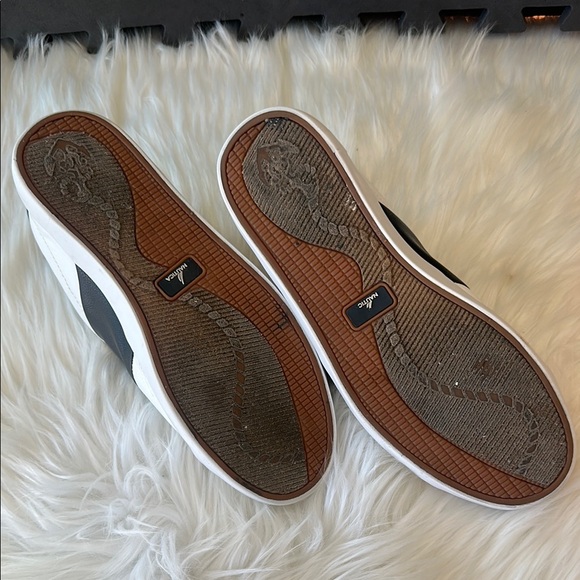 Nautica White and Black Sneakers Sleek Modern Design - Picture 14 of 16